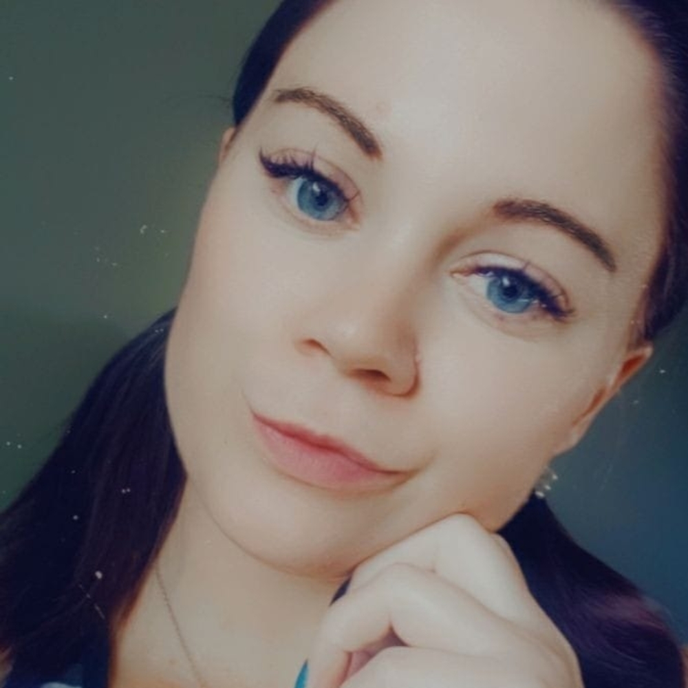 Meet your Posher, Courtney